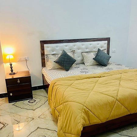 Amrita Residency Villa Varanasi Eksteriør bilde
