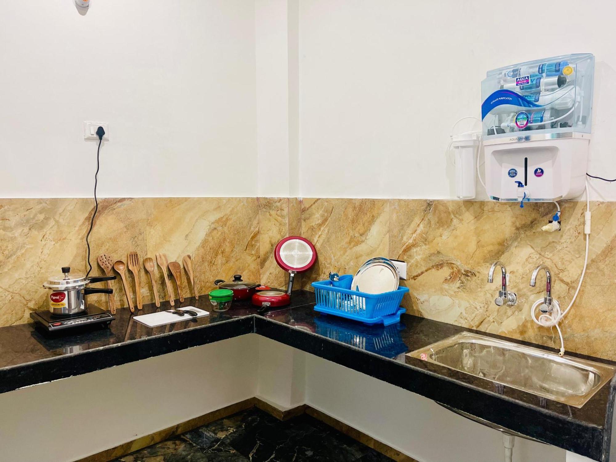Amrita Residency Villa Varanasi Eksteriør bilde