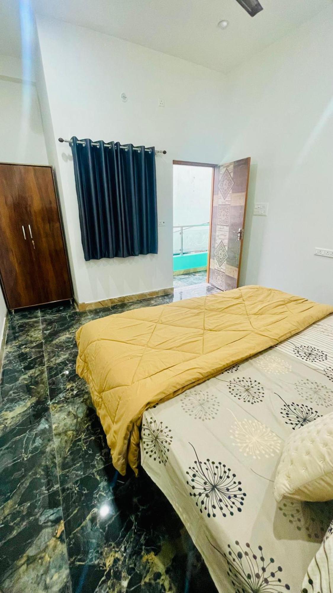 Amrita Residency Villa Varanasi Eksteriør bilde
