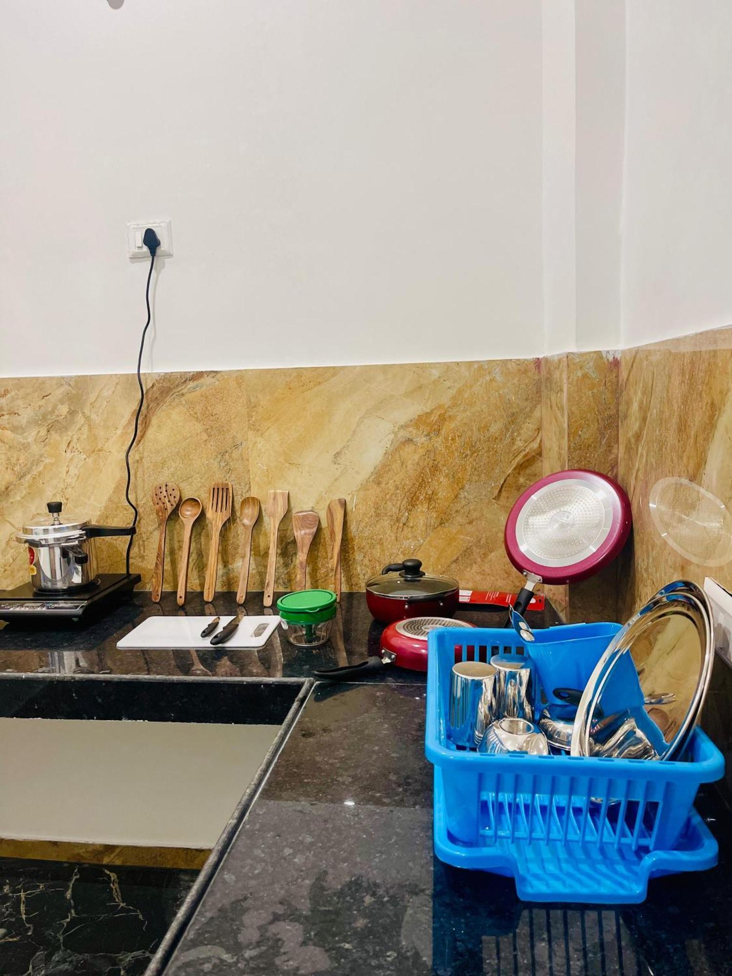 Amrita Residency Villa Varanasi Eksteriør bilde